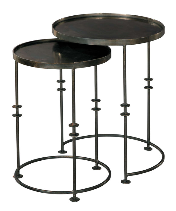 NESTING TABLES