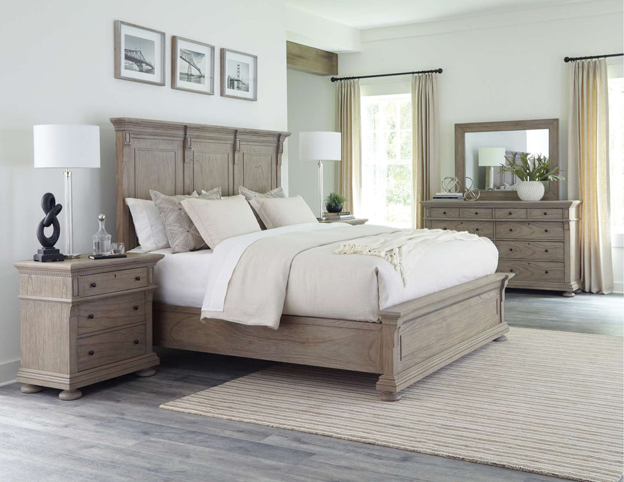 WELLINGTON ESTATES KING UPHOLSTERED BED