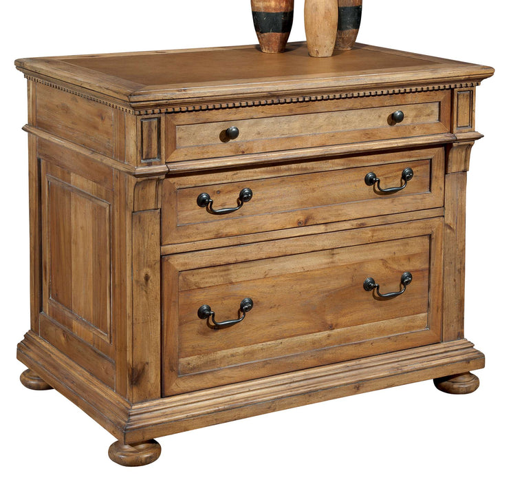 WELLINGTON HALL EXECUTIVE FILE CABINET