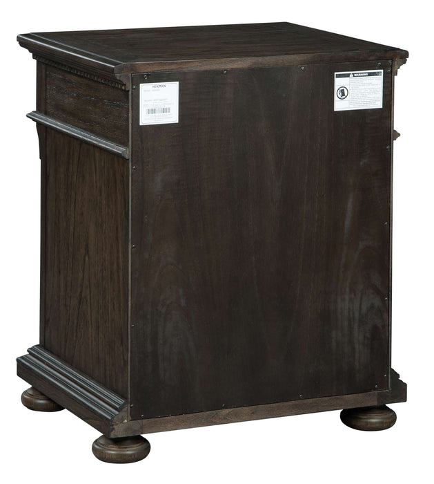 WELLINGTON ESTATES OFFICE FILE CABINET