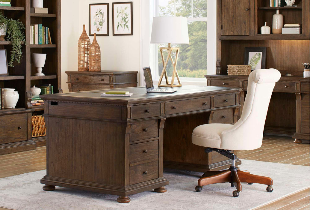 WELLINGTON ESTATES OFFICE EXECUTIVE DESK