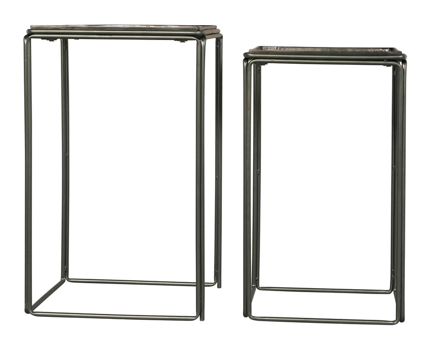 NESTING TABLES