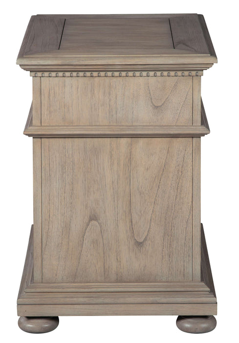 WELLINGTON ESTATES CHAIRSIDE CHEST