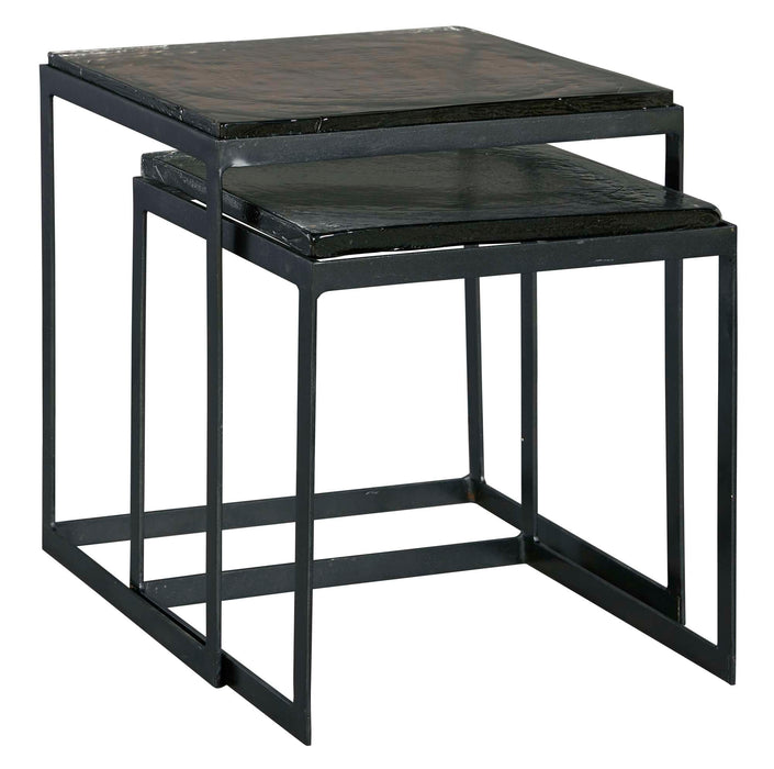 NESTING TABLES