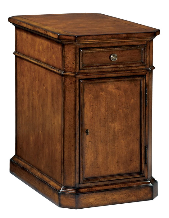 EUROPEAN LEGACY CHAIRSIDE CHEST